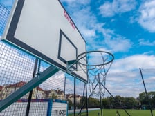 Przebudowane boisko i otoczenie przy Muchoborskim Centrum Sportu, wrzesień 2026