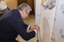 Samorządowcy z aglomeracji wrocławskiej podczas spotkania w sprawie ustawy o powołaniu Metropolii Wrocławskiej