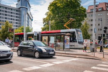 <p>W czerwcu we Wrocławiu testowany był tramwaj Skoda 52T</p>