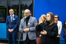 Witold Woźny, prezes MPK, podczas uroczystości nadania tramwajowi imienia Bolesława Orlińskiego
