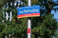 Andrzej Jochelson został patronem skweru u zbiegu ulic Strzegomskiej, Robotniczej i Śrubowej we Wrocławiu. Uroczyste odsłonięcie tabliczki odbyło się w niedzielę, 27 września 2026 r.
