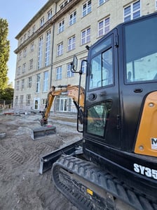 Duża inwestycja trwa przy ul. Słubickiej. Zespół Szkół nr 1 przechodzi kompleksową termomodernizację, której wartość sięga blisko 10 mln zł.