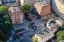 <p>Podw&oacute;rko Wszystkich Mieszkańc&oacute;w, kt&oacute;rego remont zapoczątkowali mieszkańcy w WBO.</p>