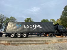 Escape Truck - gra edukacyjna (escape room), w ramach której uczestnicy, wykonując różne zadania, mogą poznać zagadnienia związane z handlem ludźmi