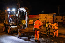 Nocny remont ulicy Karmelkowej