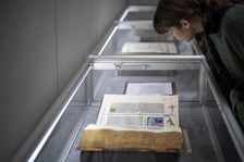 Wystawa obiektów z księgozbioru klasztoru dominikanów we Wrocławiu w Bibliotece Uniwersyteckiej