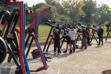Trening na nowej siłowni plenerowej WK DZIK