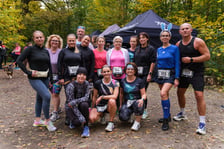 <p>Uczestnicy biegu CITY TRAIL w Lesie Osobowickim. Wrocław, 24.10.2026.</p>