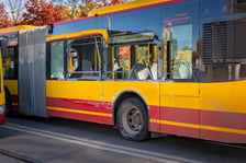 Sytuacja po wypadku tramwaju z autobusem