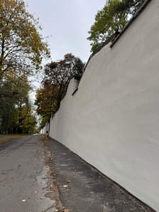 Na cmentarzu żydowskim ZIM odpowiadał za zreperowanie ogrodzenia, a także zabezpieczenie monumentalnych grobowców przylegających do ogrodzenia