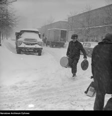 Okres świąt Bożego Narodzenia w latach PRL-u na zdjęciach z Narodowego Archiwum Cyfrowego.
