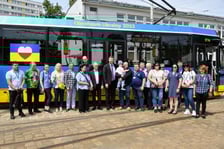 Niebiesko-żółty tramwaj będzie kursował na różnych liniach