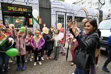 Uroczyste nadanie jednemu z wrocławskich tramwajów imienia Dobrego Maharadży Navanagaru
