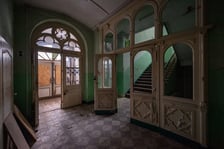 Zobacz dawny szpital na ul. Traugutta we Wrocławiu. Dziś świeci pustkami, ale już pod koniec czerwca ożyje dzięki 20. edycji Przeglądu Sztuki SURVIVAL