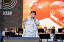 Koncert ?Hej szable w dłoń!? poświęcony Andrzejowi Waligórskiemu na Rynku we Wrocławiu, 26.06.2022 r.