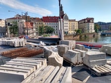 Pod koniec czerwca na most Pomorski Południowy powróciło osiem maszkaronów