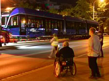 Nocny przyjazd 21. tramwaju Moderus Gamma do Wrocławia