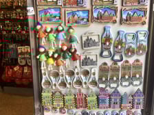 Magnesy na lodówkę - kupimy je na Rynku w sklepie Souvenirs & more w cenie 12- 15 zł