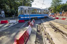 W połowie sierpnia na moście Zwierzynieckim trwają ntensywne prace.