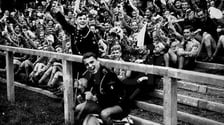 Breslau, 1938 rok. Młodzież z Hitlerjugend bawi się na Niemieckim Święcie Sportu i Gimnastyki