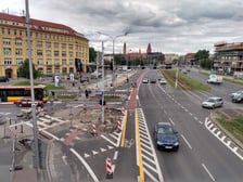 Nowa droga rowerowa pwstaje wzdłuż ul. Legnickiej, obok pl. JP II