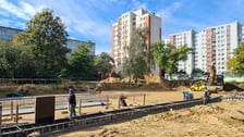 Budowa fundamentów nowego budynku przedszkola nr 141, przy al. Hallera 77 A