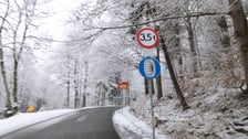 Na zdjęciu śnieg w Karkonoszach