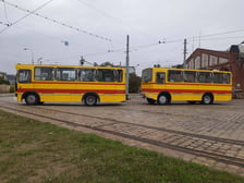 zabytkowy Jelcz 080 z przyczepą