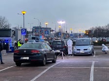 Na zdjęciu parking przy CH Marino, gdzie doszło do eksplozji