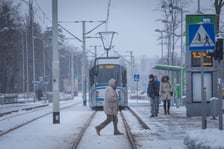 Dodatkowe brygady do odśnieżania zwrotnic i rozjazdów.