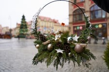Zobaczcie co oferują wrocławskie kwiaciarki na pl. Solnym i za ile można kupić kwiaty, bukiety i wiązanki