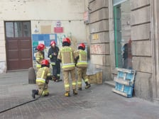 Podwórko na Przedmieściu Świdnickim, zdjęcia z różnych miesięcy