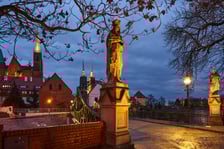 <p>Ostr&oacute;w Tumski we Wrocławiu - po zmroku - wygląda magicznie...</p>