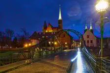 Ostrów Tumski we Wrocławiu - po zmroku - wygląda magicznie...