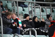 Na zdjęciu kibice Śląska na stadionie Tarczyński Arena, 28.01.2023