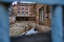 <p>Na zdjęciu: Budynek dawnej fabryki Tytoniu przy ulicy Stawowej&nbsp;</p>