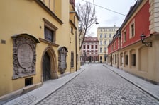 <p>Na zdjęciu: fragment wyremontowanej ulicy Wszystkich Świętych&nbsp;</p>