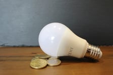 <p>Zalety zmiany czasu: oszczędność energii wynikająca z efektywnego wykorzystywania światła słonecznego. Oszczędność energii na oświetleniu ulic, dom&oacute;w, mieszkań, firm, szk&oacute;ł...</p>