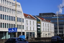 <p>Wystawiony na sprzedaż Times - zabytkowy budynek dawnego szpitala, w kt&oacute;rym znajdują się obecnie przestrzenie biurowo-usługowe</p>