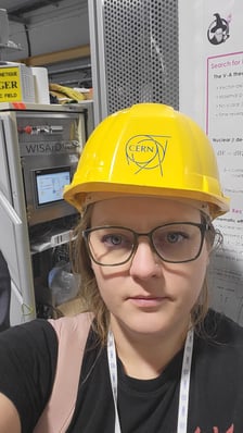 Dominika Pilak-Zadworna,  nauczycielka fizyki i matematyki z Wrocławia, odwiedziła Europejską Organizację Badań Jądrowych CERN w Genewie