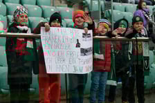 Kibice na trybunach Tarczyński Arena we Wrocławiu, mecz Śląsk Wrocław - Piast Gliwice, 06.04.2023