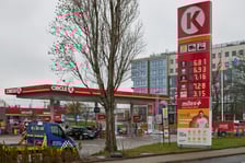 <p>Stacja paliw Cirkle K przy ul. Smoleckiej</p>
<ul>
<li>Pb 95 6.93 zł</li>
<li>D 95 7.28 zł</li>
<li>LPG&nbsp;3.15 zł</li>
</ul>