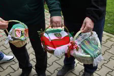 Święcenie pokarmów na Tarczyński Arena.