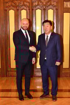 <p>W czwartek 13 kwietnia podpisano umowę o partnerskiej wsp&oacute;łpracy Wrocławia z południowokoreańskim Cheongju</p>