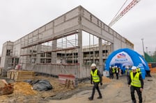 Budowa aquaparku przy ulicy Wilanowskiej, wmurowanie kamienia węgielnego i kapsuły czasu, 18.04.2023