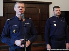 Wyróżniający się funkcjonariusze zostali nagrodzeni przez szefa Dolnośląskiej Policji.