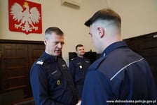Wyróżniający się funkcjonariusze zostali nagrodzeni przez szefa Dolnośląskiej Policji.