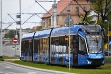 Przejazd próbny tramwaju nową trasą przez Popowice.