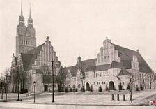 <p>Kości&oacute;ł św. Pawła przy placu Strzegomskim. Wysadzony w powietrze przez wojska niemieckie <strong>w 1945 roku</strong>. Na jego miejscu znajduje się dziś Dolmed.</p>