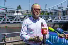 <p><span style="color: #222222; font-family: Calibri, sans-serif; font-size: 14.6667px;">Kamil Zaremba, ekolog, prezes Fundacji OnWater prowadzącej działania edukacyjne na Odrze</span></p>
